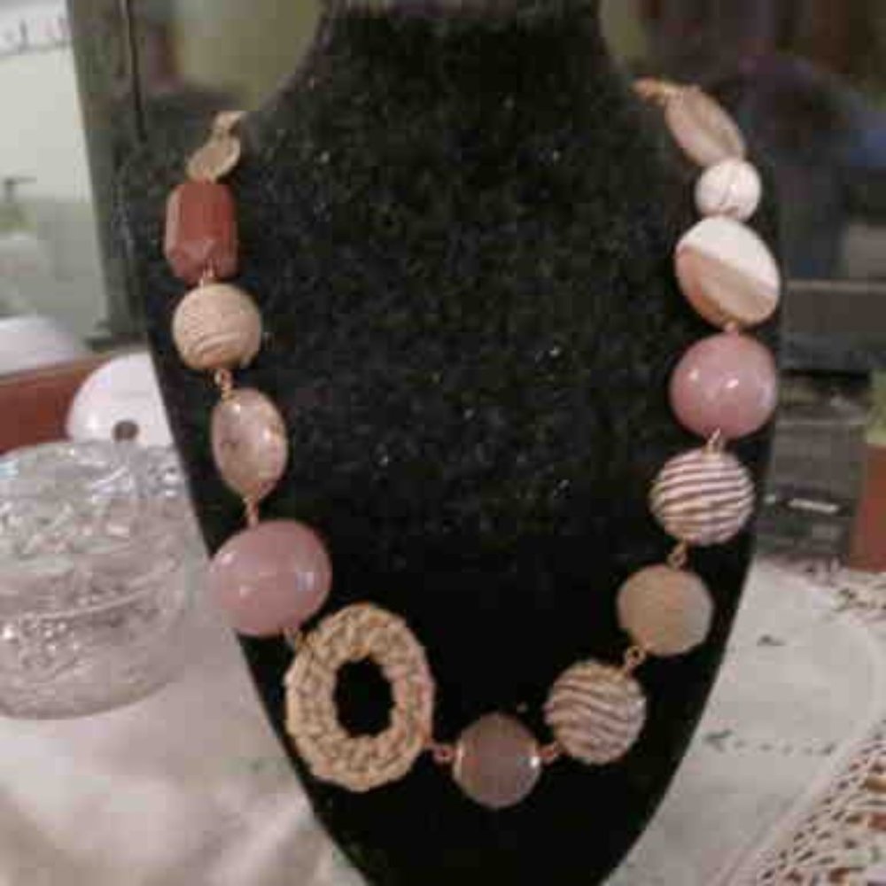 Long Necklace with mixed accents